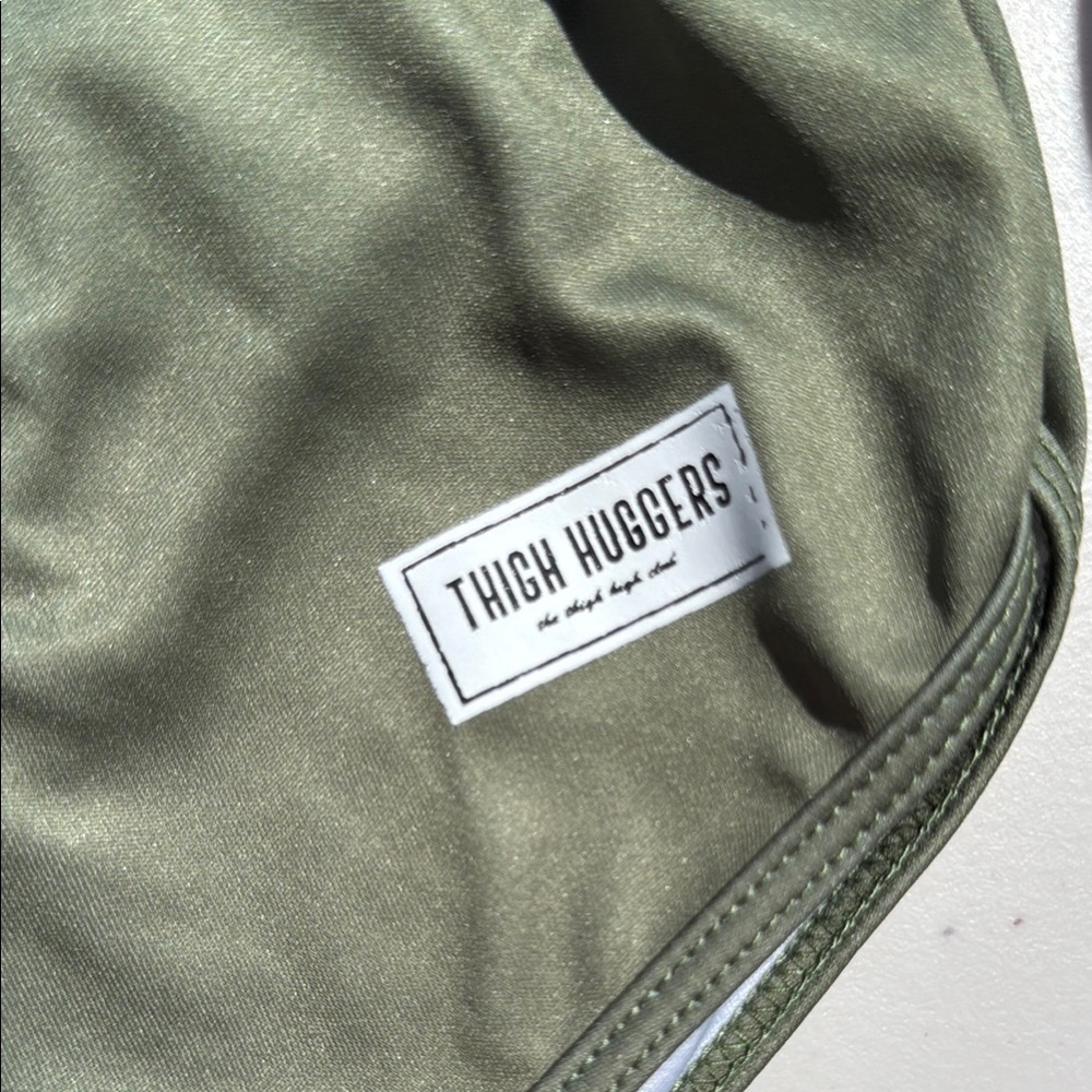 Men's M/L Olive Green Thigh Huggers Athletic Shorts - Picture 2 of 4